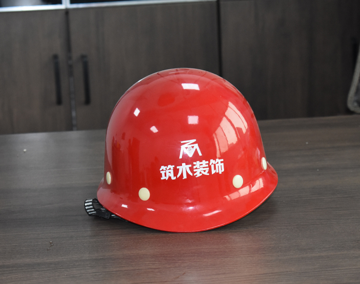 教大家各種材質(zhì)安全帽的使用期限！