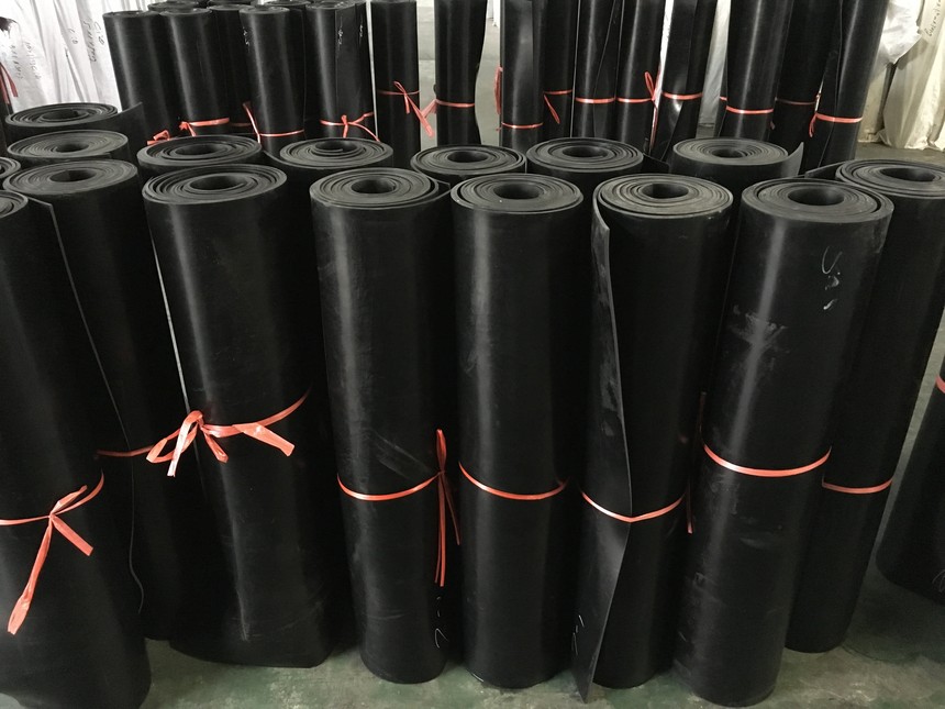 
                你知道耐油橡膠板的制造方法嗎？
            